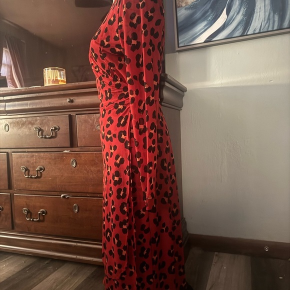 NWOT Cabi Viviene Siren Wrap Dress Size M #5771 Red leopard Print Dress - Picture 5 of 15